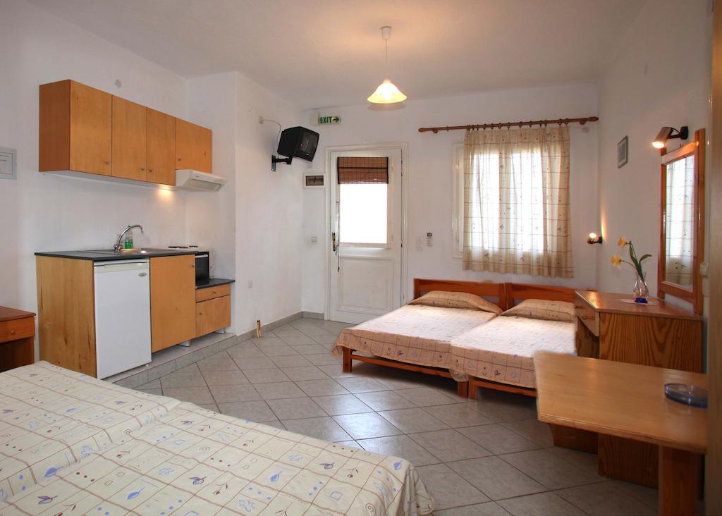 Alexandros Rooms&Studios Skopelos Habitación foto