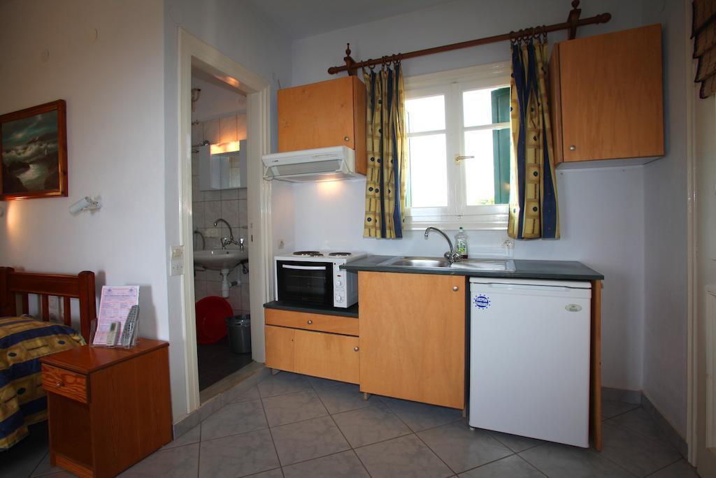 Alexandros Rooms&Studios Skopelos Habitación foto
