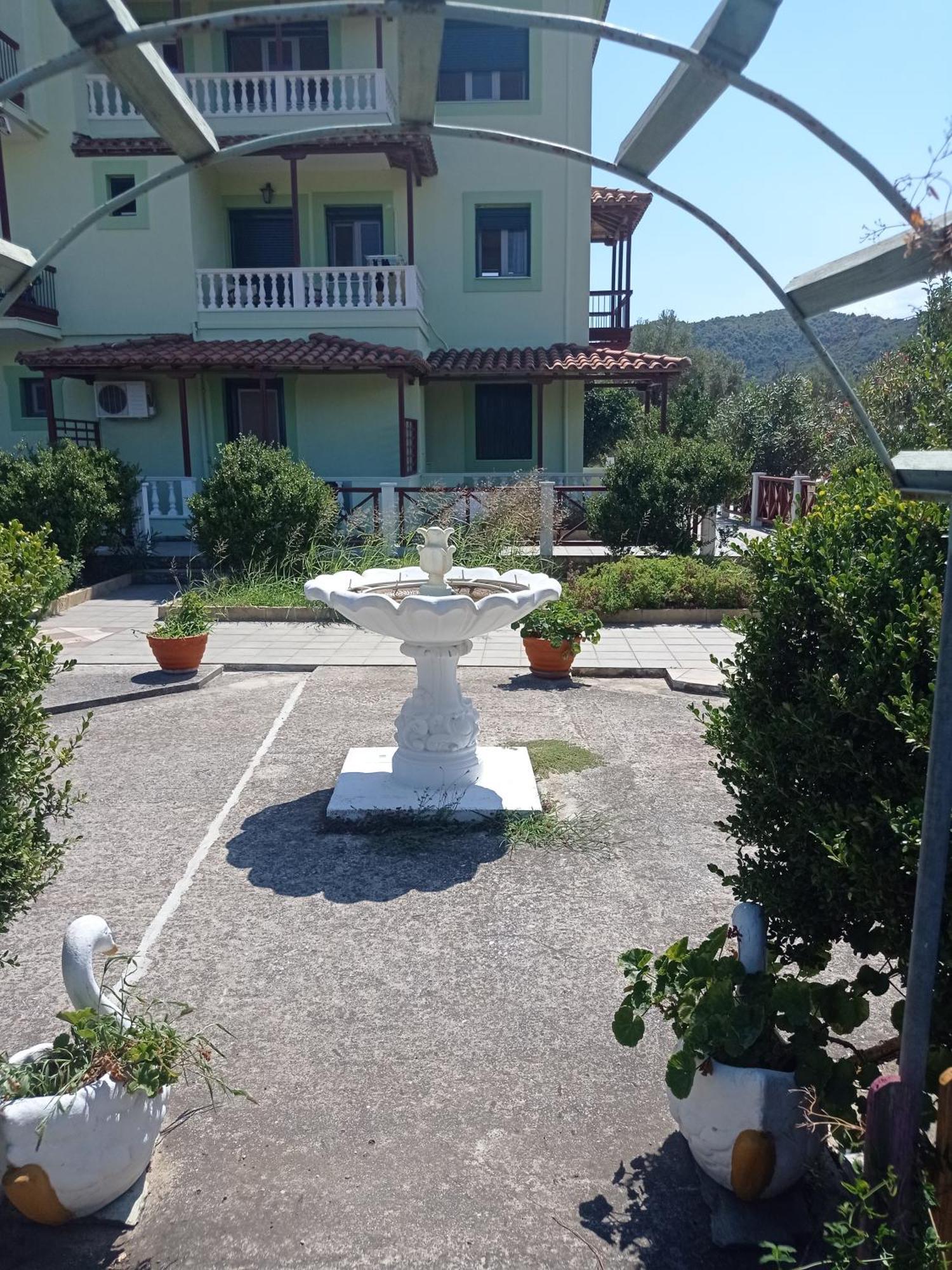 Alexandros Rooms&Studios Skopelos Exterior foto